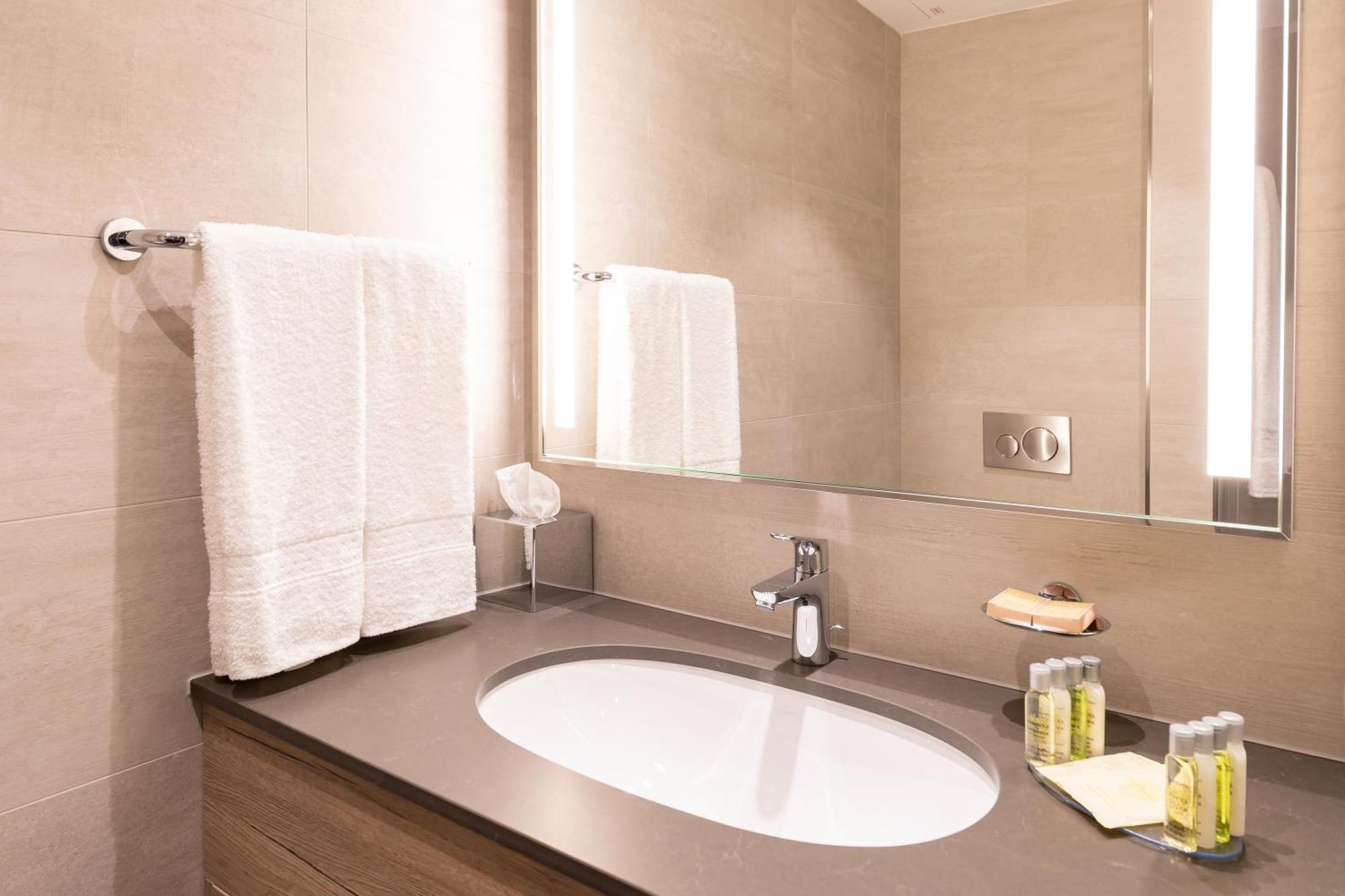 Hilton Garden Inn Wiener Neustadt Luaran gambar