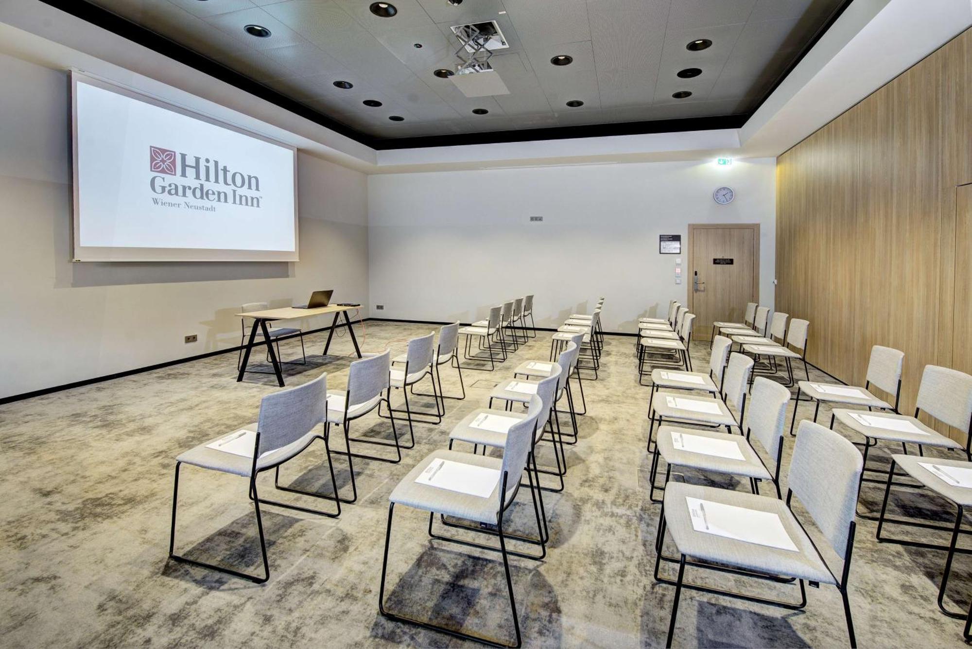 Hilton Garden Inn Wiener Neustadt Luaran gambar