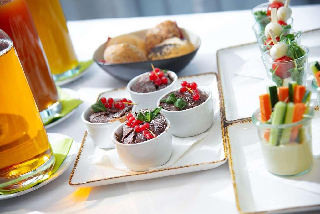 Hilton Garden Inn Wiener Neustadt Restoran gambar